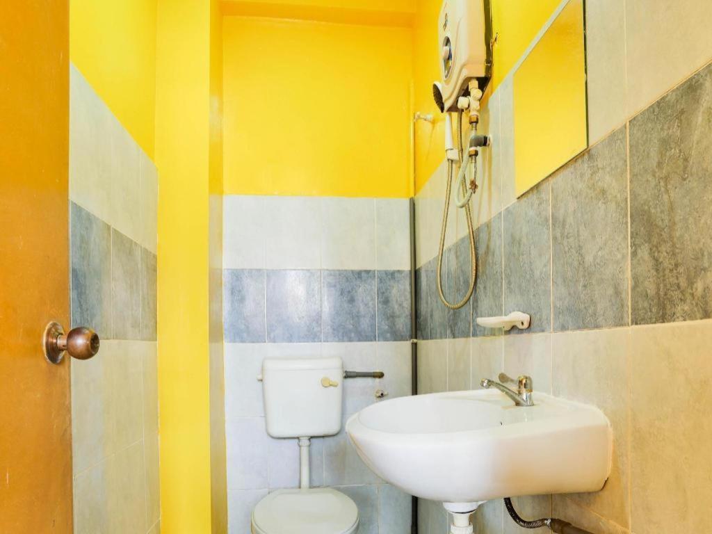 Oyo 89406 Lucky Budget Hotel Nilai Luaran gambar